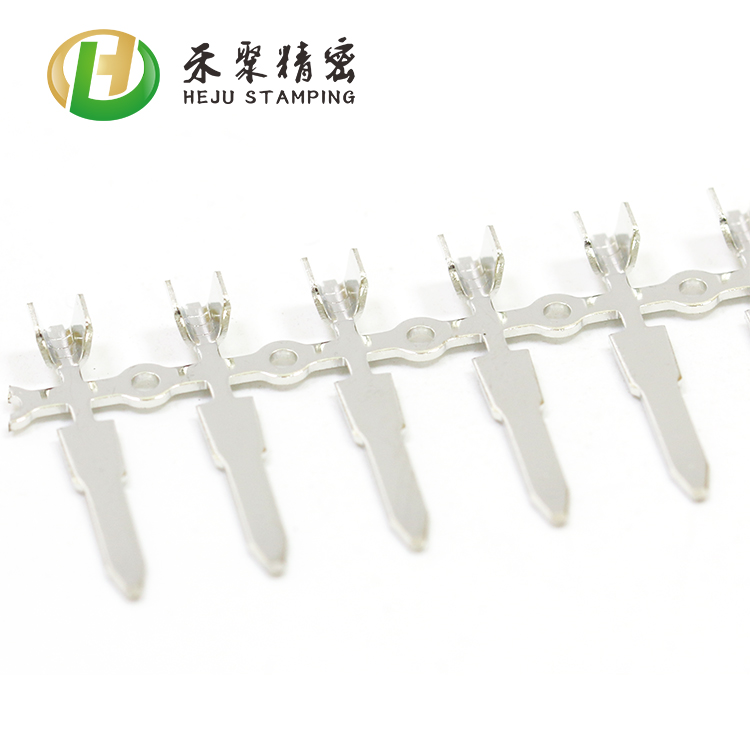 連接器端子、卡類端子、端子